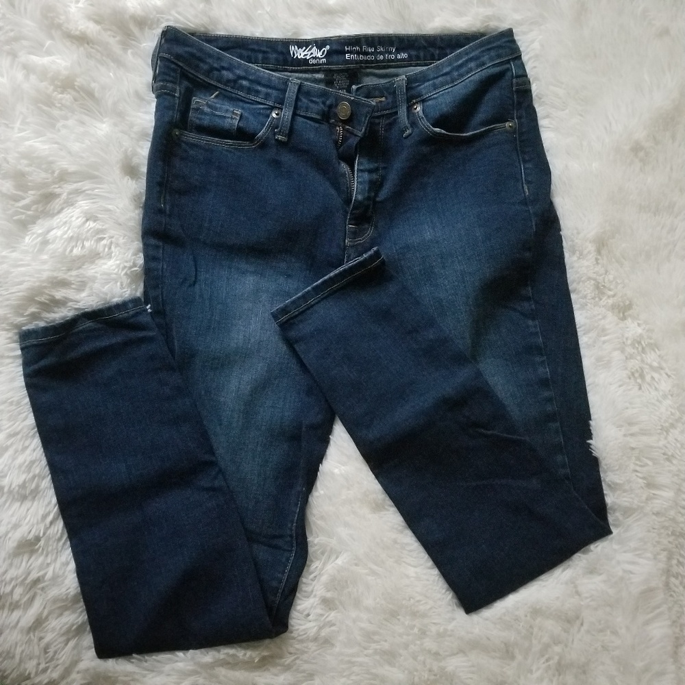 High waisted skinny jeans